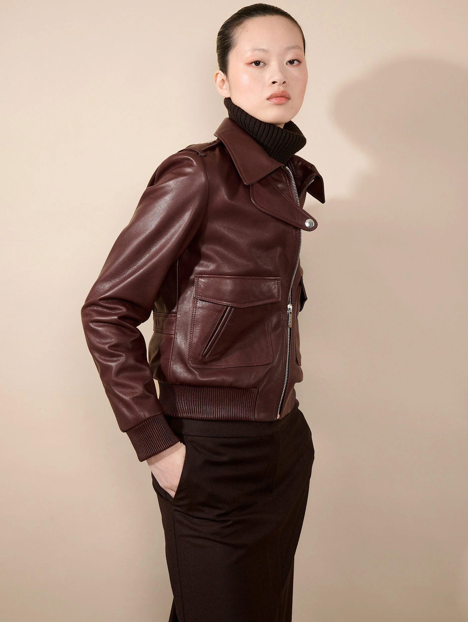 Blouson pilote en cuir bordeaux BARBARA BUI – Image 6